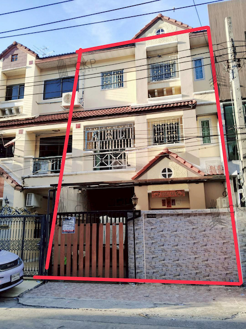 ขาย ทาวน์โฮม 3 ชั้น ใกล้ห้างสรรพสินค้าและตลาดหลายแห่ง เดินทางสะดวกทั้งฝั่งธนฯ และข้ามไปโซนบางรัก–สาทร พร้อมมูลค่าเพิ่มจากรถไฟฟ้า MRT สายสีม่วงในอนาคต | รหัส 93302 แขวงบางปะกอก เขตราษฎร์บูรณะ กรุงเทพฯ ติดต่อสอบถามได้ค่ะรายละเอียด (Description)- ขนาด 20.1 ตร.วา- พื้นที่ใช้สอย 180 ตร.ม.- สูง 3 ชั้น- 4 ห้องนอน 4 ห้องน้ำ- เครื่องปรับอากาศ 4 เครื่อง- ที่จอดรถ 1 คันการเดินทาง- ถนนสมเด็จพระเจ้