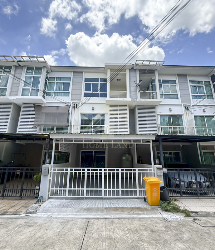 RHL114ให้เช่า ทาวน์โฮม 3 ชั้น เดอะ เมทโทร พระราม 9ที่ตั้ง :  ถ.พัฒนาการ  แขวงประเวศ เขต ประเวศ กรุงเทพ 10250 รายละเอียดทรัพย์- โครงการคุณภาพโดย Property Perfect.- ทาวน์โฮม 3 ชั้น เดอะ เมทโทร พระราม 9- ขนาด 18.8 ตร.ว. พื้นที่ใช้สอย 138 ตร.ม.- 3 ห้องนอน 3 ห้องน้ำ ที่จอดรถ 1 คัน- ต่อเติมหลังคาหน้าบ้าน,หลังบ้าน เรียบร้อยเเล้ว- บรรยากาศร่มรื่น เป็นส่วนตัว เหมาะพักอาศัยสิ่งอำนวยความสะดวก - สโมสร Master Club ขนาดใ