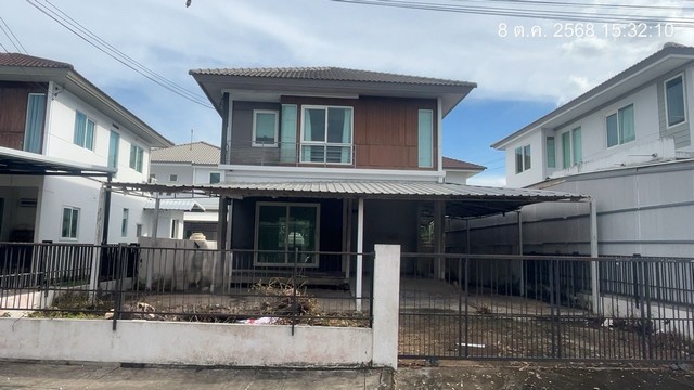 บ้านเดี่ยว หมู่บ้านพฤกษลดา ประชาอุทิศ 90 อำเภอพระสมุทรเจดีย์ จังหวัดสมุทรปราการ  หมู่บ้านพฤกษลดา ประชาอุทิศ 90 ถนนประชาอุทิศ ตำบลคลองสวน อำเภอพระสมุทรเจดีย์ จังหวัดสมุทรปราการ  ราคา 3850000 บาท  (ราคาต่อรองได้)  รายละเอียดทรัพย์ -  เนื้อที่ 55.0 ตร.ว.   พื้นที่ใช้สอย 150 ตรม. -  3 ห้องนอน 2 ห้องน้ำ  -  2 ที่จอดรถ  -  บ้านหันไปทางทิศเหนือ  พิกัดทรัพย์ : https://maps.app.goo.gl/aczk2cVaEqA6aLZP7  สถานที่ใกล้เคียง   - �