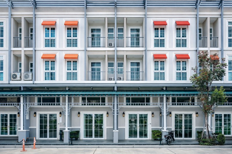โฮมออฟฟิศ 3.5 ชั้นดีไซน์สไตล์ยุโรป ฟังก์ชั่น 2นอน ม.อัสสัมชัญ สุวรรณภูมิ 900 ม. 3 น้ำพร้อมเฟอร์ฯ และเครื่องปรับอากาศ  บรรยากาศเงียบสงบ เหมาะสำหรับอยู่อาศัย โฮมออฟฟิศ และทำธุรกิจ ทำเลย่านชุมชน หมู่บ้าน บางนา ใกล้เพอร์เฟค พาร์ค บางนา 900 ม.รร.นานาชาติ ตลาด แหล่งช้อปปิ้ง และแอร์พอร์ตลิ้งค์  แยกการเคหะเมืองใหม่บางพลี เช่า 17,998 บาทต่อเดือนhome office with 2 bed 3 bath Fully furnished near Assumption University 900m. 3.5-story Eur