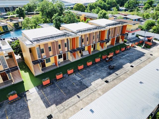 MRT สะพานพระนั่งเกล้า 899ม.วิวแม่น้ำเจ้าพระยา 9ชั้น 100–161ห้องพัก แยกนนทบุรี1  พร้อม 7 ห้องประชุม เกาะเกร็ด ค่าเช่า 1.29 ล้านต่อเดือน โรงแรม 4–5ดาว   สะพานมหาเจษฎาChaoPhraya River view 100-161rooms 4-5 star hotel 9Storeys MRT PhraNangklao Bridge 899m Nonthaburi1  7meetingrooms KohKret rental 1.29million bpm  MahaChetsada Bridge.9700ตรม.  2ไร่ 1งาน  ถ.นนทบุรี ต.สวนใหญ่, ตัวเมืองนนทบุรี, นนทบุรี, ไทย, 11000ห้องพักPenthouse 60 ตร.ม. จำนวน 60 ห้องห้องพัก 30 ตร.ม. จำนวน 101 ห้องรวมไฟฟ้าและน้ำ มีแม่บ้านทำความสะอ