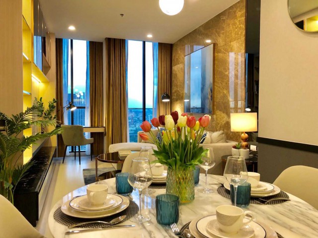 AOM 2914For Rent / ให้เช่า  Noble Ploenchit 62 ตรม   โครงการ Noble Ploenchit โนเบิล เพลินจิต ถนน เพลินจิต แขวงลุมพินี เขตปทุมวัน,กรุงเทพมหานคร   คอนโด   1  ห้องนอน   1   ห้องน้ำ    ใช้สอย   62.00 ตร.ม.ราคาเช่า 65,000 / เดือนรายละเอียด For Rent / ให้เช่า  Noble Ploenchit 62 ตรมคอนโดลักชัวรี่ใจกลางเพลินจิต ติด BTS เพลินจิตทำเล Prime Area ใจกลาง CBD เหมาะสำหรับผู้บริหาร ชาวต่างชาติ และคนทำงานในย่านสุขุมวิท–ชิดลมจุดเด่น- ทำเลทองติดรถไฟฟ้า BTS สถานี