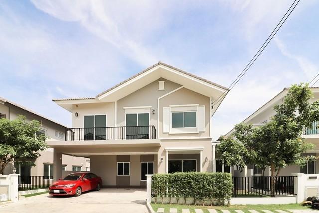 ให้เช่าบ้านเดี่ยว 2 ชั้น หมู่บ้านคาซ่า เลเจ้นท์ พระราม 5 - ราชพฤกษ์ ใกล้ Central Westvilleราคาเช่า 79,000 บาท / เดือน ( สัญญาขั้นต่ำ 1 ปี ประกัน 3 เดือน ล่วงหน้า 1 เดือน )ที่ตั้ง ถนนนครอินทร์ ตำบลบางขนุน อำเภอบางกรวย จังหวัดนนทบุรี 11130ติดต่อ : คุณภัสพงณ์ 0634098164Line : deedee23https://www.facebook.com/profile.php?id=61581484955548เนื้อที่ 60 ตารางวา พื้นที่ใช้สอย 260 ตารางเมตร จำนวน 2 ชั้น 4 ห้องนอน 5 ห้องน้ำ ที่จอดรถ 3 คันมี 1 ห้องแม่บ้าน 1 ครั�