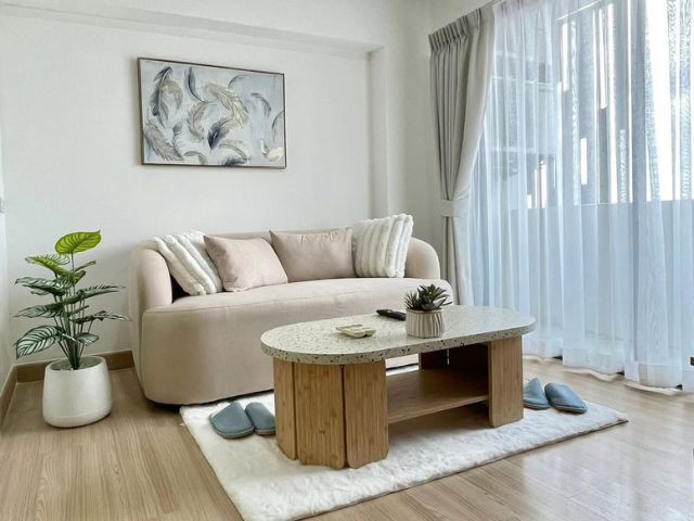 ให้เช่า 9,000/เดือน*Airport Home Condo แอร์พอร์ต โฮม คอนโดห้องพร้อมเข้าอยู่ ใกล้เซ็นทรัล แอร์พอร์ต เชียงใหม่ และสนามบินเชียงใหม่ 10 นาที*___1 ห้องนอน 1 ห้องน้ำ ชั้น 3 ตึก A เฟอร์นิเจอร์ครบ หิ้วกระเป๋าเข้าอยู่ได้เลย -ทีวี -แอร์ 2 เครื่อง-ตู้เย็น -ไมโครเวฟ -เครื่องทำน้ำอุ่น-เครื่องซักผ้า-เตียงขนาด 6 ฟุต -โต๊ะทานข้าวสำหรับ 2 ท่าน -ผ้าม่าน.ทำเลดี ใกล้สถานที่สำคัญ 10 นาที – เซ็นทรัล แอร์พอร์ต เ