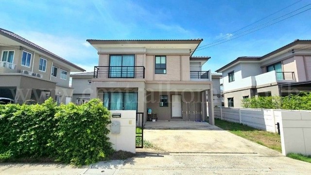 รหัสทรัพย์&nbsp; 7165บ้านเดี่ยว เดอะแพลนท์ วงแหวน-รังสิต พร้อมอยู่ที่ตั้ง :&nbsp;รังสิต-นครนายก ตำบลรังสิต อำเภอธัญบุรี จังหวัดปทุมธานี 12110รายละเอียดทรัพย์- บ้านเดี่ยว 2 ชั้น เนื้อที่ 56.2 ตารางวา พื้นที่ใช้สอย 140 ตารางเมตร- 4&nbsp;ห้องนอน,&nbsp;3 ห้องน้ำ,&nbsp;1 ห้องรับแขก,&nbsp;2 ที่จอดรถ- แอร์ 5 เครื่อง, ม่าน, เฟอร์นิเจอร์, ปั๊มน้ำ+แทงค์น้ำ 1 ชุด พร้อมอยู่- หน้าบ้านหันทางทิศใต้สิ่งอำนวยความสะดว�