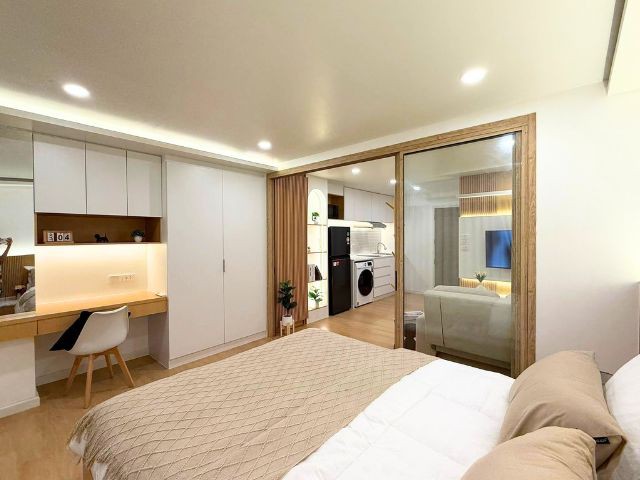 ให้เช่า 9,000/เดือน*ลานนาคอนโด (Lanna Condo)ห้องพร้อมเข้าอยู่ วิวดอยสุเทพ ตึก A ชั้น 6 วิวดอยสุเทพ .ขนาด 32 ตร.ม.1 ห้องนอน1 ห้องน้ำ1 ห้องนั่งเล่นห้องครัวระเบียงกว้าง วิวเปิด เห็นดอยสุเทพห้องเย็น ไม่ร้อน อยู่สบายตลอดวัน.ค่าเช่าเพียง **9,000 บาท/เดือน**ค่าไฟ 7 บาท/หน่วยค่าน้ำ 25 บาท/หน่วย.เฟอร์นิเจอร์และเครื่องใช้ไฟฟ้าครบ• Smart TV 43 นิ้ว• เครื่องปรับอากาศ 18,000 BTU• ครัวบิวท์อิน• เตาไฟฟ้า• เครื่�