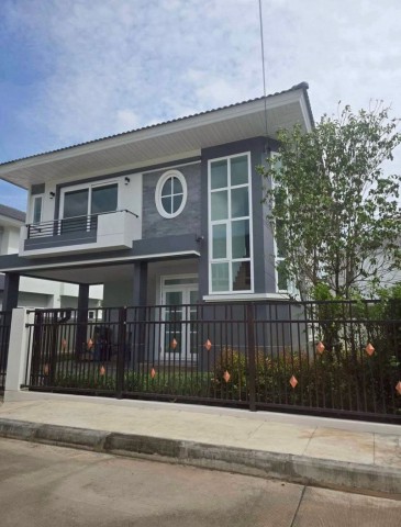 บ้านให้เช่า 42,000 บาท/เดือน #ศุภาลัยพาร์ควิลล์ #หางดง – เชียงใหม่ บ้านเดี่ยว 2 ชั้น #เฟอร์นิเจอร์ครบ บรรยากาศดี เงียบสงบ ปลอดภัย เหมาะกับการพักผ่อน เดินทางสะดวก ใกล้เมือง (บ้านว่างพร้อมอยู่ 25 ก.ค. 2569)เนื้อที่ 55.6 ตร.วา | พื้นที่ใช้สอย 167 ตร.ม.3 ห้องนอน | 3 ห้องน้ำ1 ห้องครัวจอดรถได้ 2 คันเฟอร์นิเจอร์และเครื่องใช้ไฟฟ้าครบ พร้อมเข้าอยู่:แอร์ 4 ตัวเครื่องทำน้ำอุ่น 2 เครื่องเตียง / ต�