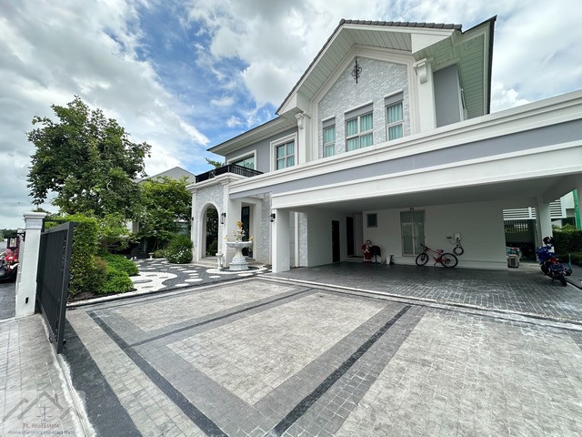 ให้เช่าบ้านเดี่ยว 2 ชั้น 137 ตรว. 4 ห้องนอน โครงการเพอร์เฟค มาสเตอร์พีซ สุขุมวิท 77 ใกล้สนามบินสุวรรณภูมิ *** ราคาเช่า 200,000 บาท/เดือน  *** ราคาขาย 40 ล้านบาท ติดต่อ:: ชยา โทร/ID Line:: 0942823961   Link Line:: https://line.me/ti/p/3xFA1An8Kcรหัส# T26-482  บ้านเดี่ยว 2 ชั้น เพอร์เฟค มาสเตอร์พีซ สุขุมวิท 77  • เนื้อที่ดิน 137 ตรว.• พื้นที่ใช้สอย 315 ตรม.• 4 ห้องนอน • 6 ห้องน้ำ • 1 ห้องนั่งเล่น  • 1 ห้องพักผ่อน • 1 ห้องครัว • 1 ห้องอเนกประสงค์ 1 (ห้�