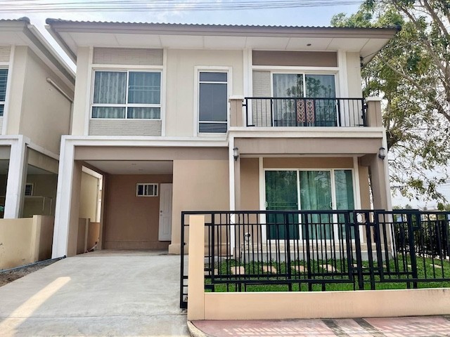 BH4218 ให้เช่าบ้านเดี่ยว หมู่บ้านภัสสรไพรด์ ปิ่นเกล้า-วงแหวน บ้านหลังมุม พร้อมเฟอร์นิเจอร์และเครื่องใช้ไฟฟ้าครบ ใกล้ศาลายา นนทบุรีติดต่อ Agent คุณบัว (Bua)Tel: 093-646-4597&nbsp;LINE ID: Bua093ค่าเช่า 23,000 บาท/เดือนสัญญา 2 ปี เหลือเพียง 21,000 บาท/เดือนบ้านเดี่ยวให้เช่าในโครงการคุณภาพ ภัสสรไพรด์ ปิ่นเกล้า-วงแหวน ทำเลดี หลังมุมติดถนนเมน ซอย 3 ของโครงการ เดินทางสะดวก เชื่อมต่อถนนกาญจนาภิเษก ถนนบร�