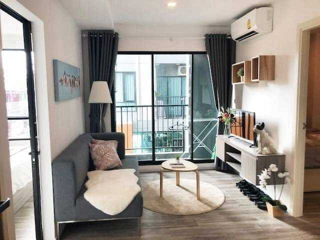 AOM 2937For Sale / ขาย  B Loft Lite Sukhumvit 115 39ตรม คอนโดพร้อมอยู่ ราคาคุ้มค่า ใกล้ BTS ปู่เจ้า   โครงการ B Loft Lite Sukhumvit 115 ตำบลเทพารักษ์ เมืองสมุทรปราการ,สมุทรปราการ  2  ห้องนอน   1   ห้องน้ำ   ที่ดิน   39.00 ตร.ม.   ใช้สอย   39.00 ตร.ม.ราคา 2,590,000รายละเอียดห้อง- โครงการ : B Loft Lite Sukhumvit 115- ชั้น 3 สูง 8 ชั้น- พื้นที่ใช้สอย 39 ตร.ม.- 2 ห้องนอน- 1 ห้องน้ำ- ห้องฟังก์ชันลงตัว เหมาะสำหรับครอบครัวขนาดเล็ก คู่รัก หรือผู้ที่ต้องการพื้นที่ใช้สอย�
