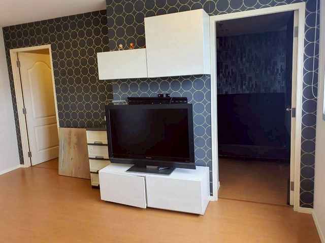ขาย ลุมพินี คอนโดทาวน์ พัทยาเหนือ Lumpini Condo Town North Pattaya - Sukhumvit ขนาด 45 ตร.ม. 1 ห้องนอน ชั้น 18 วิวเมือง ใจกลางพัทยา 2,300,000 บาทคอนโด ลุมพินี พัทยา ขนาด 45 ตารางเมตร1 ห้องนอน1 ห้องน้ำ1 ห้องนั่งเล่น1 ห้องครัว1 ที่จอดรถคอนโดพร้อมอยู่ในทำเลใจกลางเมืองพัทยา ขนาดห้องใหญ่ 45 ตารางเมตร ฟังก์ชันครบ เหมาะสำหรับอยู่อาศัย พักตากอากาศ หรือซื้อเพื่อการลงทุนปล่อยเช่า ตั้งอยู่บนชั้น 18 วิวเมือง โปร่�