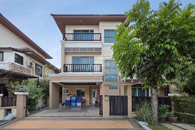บ้านเดี่ยว 3 ชั้น นนทรี รีเจ้นท์ ราชพฤกษ์ ทำเลดี ถนนเมนโครงการ ติดถนนใหญ่ราชพฤกษ์* พื้นที่ 51.8 ตร.ว. ฟังก์ชัน 5 ห้องนอน 5 ห้องน้ำ 2 ที่จอดรถ ต่อเติมครัวปิด+เคาเตอร์ แถมแอร์ ปั๊มน้ำแทงค์น้ำพร้อมใช้งาน มีห้องแม่บ้าน+ห้องน้ำในตัว* ทำเลดีติดถนนใหญ่ราชพฤกษ์ ตรงข้ามบ้านแอนด์บียอนด์หรือเซ็นทรัล เวสต์วิลล์ เหมาะสำหรับอยู่อาศัยเป็นครอบครัวใหญ่ หรือปรับเป็นโฮมออฟฟิตไ�
