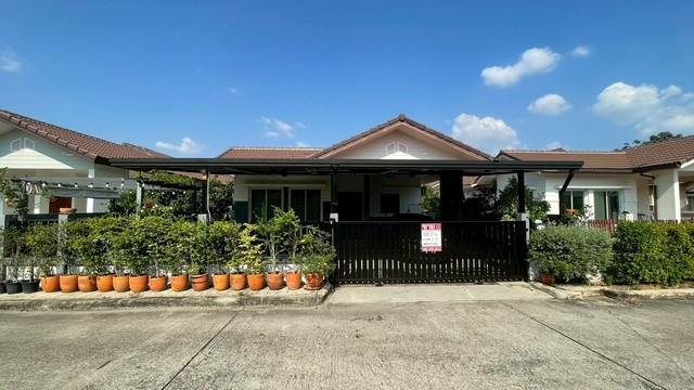 บ้านเดี่ยว 1 ชั้น 68.2 ตร.ว. หมู่บ้าน วนาสิริ พาร์ควิวล์ (ลาดหลุมแก้ว) ถนนราชพฤกษ์ตัดใหม่ ถนน 345 ลาดหลุมแก้วที่ตั้ง : หมู่บ้านวนาสิริพาร์ควิวล์ (ลาดหลุมแก้ว) ถ.ราชพฤกษ์ตัดใหม่ ลาดหลุมแก้ว ปทุมธานีรายละเอียดใกล้ตลาดนัด ใกล้โรงบินสัน ไลฟ์สโตล์ ราชพฤกษ์ ใกล้บิ๊กซี โลตัสหมู่บ้านวนาสิริ พาร์ควิวล์ (ลาดหลุมแก้ว) ( Wanasiri Park View ) ขายบ้านเดี่ยว 1 ชั้นขายบ้านเดี่ยว 1 ชั้น ถนนราชพฤก�