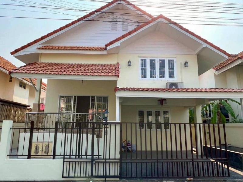 ให้เช่าบ้านเดี่ยว ใกล้แยกทับมา ตัวเมืองระยอง ไม่มีเฟอร์นิเจอร์  ราคาเช่า 9,000/เดือน สัญญา1ปี  รับสัตว์เลี้ยงน้องแมว 1 ตัว 3 ห้องนอน 2 ห้องน้ำ 1 ห้องโถง1 ห้องครัว1 ที่จอดรถ แอร์ 2 เครื่อง สถานที่ใกล้เคียง โฮมโปร แพชชั่น ถนนสาย36 วัดทับมา วัดหนองสนม ครัวต้นทางรัก รหัสทรัพย์ 7969160สนใจ / สอบถาม / นัดดูบ้าน ติดต่อมาเลยคร้าAdd line id : @79home หรือกดเพิ่มเพื่อนคลิก  https://lin.ee/2mr4Q19ทักแชทเพจ : ขายเช�