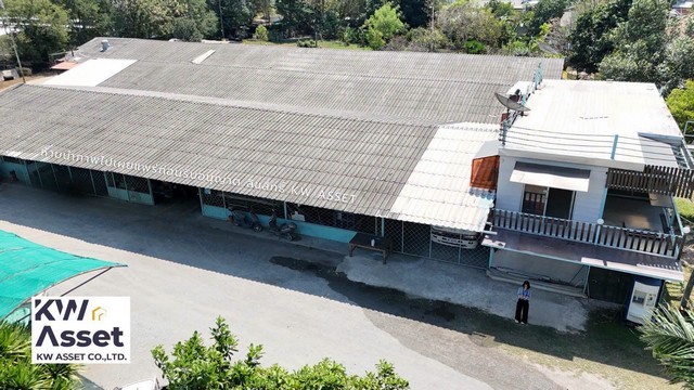 ขายกิจการโรงงาน ที่ดิน 5-0-94 ไร่ มีใบ รง.4 ศรีราชา ชลบุรี ไม่ขายเครื่องจักร!!ราคาขาย 60,000,000 บาทค่าโอนกรรมสิทธิ์ 50/50มีใบอนุญาตโรงงาน รง.4 ลำดับ  67(8)- ที่ดินผังสีม่วงลายจุด- โรงงานขนาด 1,326 ตร.ม.- พื้น 15 CM. รับน้ำหนักได้ 3 ตัน/ตรม.- ไฟฟ้าหม้อแปลง 250 KVA- โรงงานสูง 4 เมตร- อาคารห้องประชุม 1 หลัง- ที่อยู่อาศัย 2 ชั้น 1 หลัง- มีออฟฟิศสำนักงาน- ที่จอดรถยนต์- ที่จอดรถบรรทุกขายพร้อมเครื่องจักรทั้งก