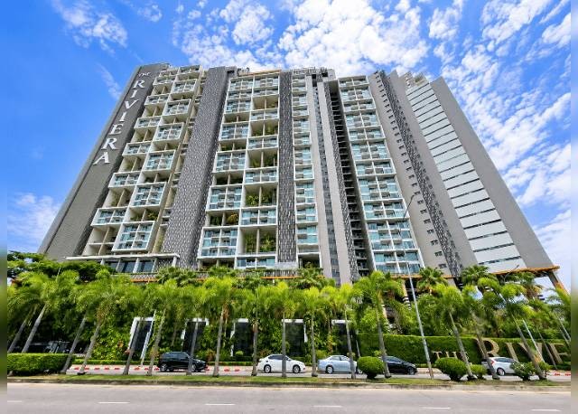F0147ขายคอนโดหรูติดทะเลจอมเทียน โครงการ The Riviera Jomtien(วิวเมือง)ทำเลทองใจกลางถนนจอมเทียนสาย 2ห้องชุดเลขที่ 29/483 ชั้น 19พื้นที่ใช้สอย 34.40 ตร.ม.รายละเอียดห้อง :1ห้องนอน1 ห้องน้ำ1 ห้องครัวขายพร้อมเฟอร์นิเจอร์ครบครัน เข้าอยู่ได้ทันทีราคาขายเพียง 2,800,000 บาทคอนโดหรูวิวสวย ใกล้ชายหาด บรรยากาศพักผ่อนสุดพิเศษ พร้อมสิ่งอำนวยความสะดวกครบครันของโครงการสอบถามเพิ่มเติมโทร: 062-978-1942ไลน์: 