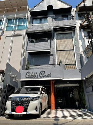 ให้เช่าตึก4ชั้น250ตร.ม.ย่านทองหล่อสุขุมวิทใกล้BTSทองหล่อมีที่จอดรถหน้าร้านเหมาะทำร้านเสริมสวยร้านคาเฟ่ร้านอาหารคลินิกร้านสปาตึก1คูหาซอยทองหล่อ23ซอยทะลุสุขุมวิท49 ได้ ทำเลดี ห่างจากถนนทองหล่อ 100 เมตร เข้า-ออกได้หลายทาง ( พร้อมอยู่ 1 สิงหาคม )ราคาเช่า 85,000 บาท / เดือน ( สัญญาบุคคล ประกัน 3 เดือน ล่วงหน้า 1 เดือน ) ที่ตั้ง ถนนสุขุมวิท 55 ซอยทองหล่อ 23 แขวงคลองตันเหนือ เขตวัฒน