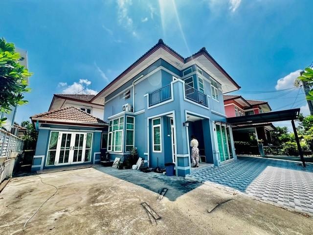 ให้เช่าบ้านเดี่ยว ซอยลาดพร้าว101 โครงการ บ้านฟ้ากรีนปาร์ค ใกล้รถไฟฟ้าสายสีเหลือง (MRT ลาดพร้าว101)** Agent **ติดต่อ คุณปอ : 061 619 8565ID line: 061 619 8565แอดไลน์กดที่ลิงค์นี้ได้เลยครับ : https://line.me/ti/p/zu0mm-ozFXติดต่อ คุณบิว : 081 252 3279 ID line: 061 787 9691แอดไลน์กดที่ลิงค์นี้ได้เลยครับ : https://line.me/ti/p/SR5Ehdv_q-** รหัส BT301ราคา 39,000 บาท/เดือนโครงการ บ้านฟ้ากรีนปาร์คบ้านเดี่ยว 2 ชั้น เนื้อที่ 76 ตารางวามี 4 ห้องนอน 3 ห้องน้ำ 1 ห้องรับแขกที่จอด�