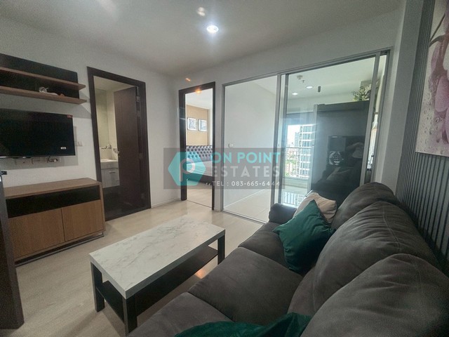 Rhythm Sathorn - Narathiwas (Agent Post)                        1 Bedroom 1 Bathroom for Rent** RENTAL PRICE : 22,000 Baht / month (1 Year Contract) **** SELLING PRICE : 4.7 MB 134,200 Baht / Sq.m. (Transfer fee 50/50) **Listing ID : A1597Location : Naradhiwas Rajanagarindra RoadRoom Type : 1 Bedroom 1 BathroomRoom Size : 35 Sq.m.Function :- Fully Furnished- Gym / Swimming pool / Sauna- BTS Chong Nonsi (700 m./ 9 mins walking distance)ริธึ่ม สาธร-นราธิวาสให้เช่า 1 ห้องนอน 1 ห้องน้ำ ** ราคาเช่า : 22,000 บาท ต่อเดือน (สัญญา 1 ปี) **** ราคาขาย : 4.7 ล้านบาท 134,200 บาท ต่อตารางเมตร (ค่าโอนกรรมสิทธิ์ 50/50) **Listing ID : A1597พื้นที่ : ถนน นราธิวาสราชนครินทร์ประเภท : 1 ห้องนอน 1 ห้อ�