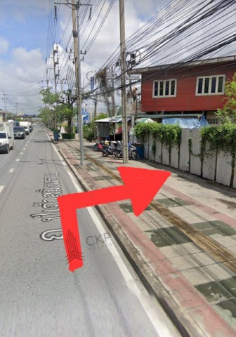 ขายที่ดินทำเลศักยภาพ ติดถนนปู่เจ้าสมิงพราย ขนาด 60.4 ตร.วา เหมาะสำหรับทำอาคารพาณิชย์เพื่อการค้า หรือปลูกสร้างเพื่ออยู่อาศัยในทำเลใกล้เมือง เดินทางสะดวก- จุดเด่นของแปลงนี้คือทำเลติดถนนใหญ่ เหมาะกับผู้ที่มองหาพื้นที่สำหรับต่อยอดธุรกิจ เช่น อาคารพาณิชย์ สำนักงาน โชว์รูม ร้านค้า หรือบ้านพักอาศัยที่ต้องการความสะดวกในการเดินทางและอยู่ใกล้แหล่งชุมชน- กา�