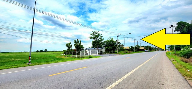 ขายที่ดินถนนคลอง 12 ลำลูกกา ปทุมธานี ราคาไร่ละ 2.5 ล้านบาท ( มีเนื้อที่ดิน 42-1-16 ไร่ )ขายที่ดินติดถนน คลอง 12 ลำลูกกา-ธัญบุรี 42 ไร่ เหมาะจัดสรรแบ่งแปลงที่ดินขาย มีแบ่งถนนไว้แล้ว ทำโครงการบ้านขาย ทำโกดัง ใกล้โครงการ เรนวูด ปาร์ค คลอง11 ลำลูกกาที่ตั้ง:  ปท.3015 ตำบล บึงคอไห อำเภอลำลูกกา ปทุมธานี 12150ที่ดินคลอง12 ลำลูกกา-ธัญบุรี เนื้อที่ 42-1-16 ไร่ - ก 50 ม. *ด้านหน้า ติดถนนเรียบคลอง 12 ลำล�