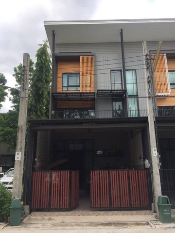 RT02208 ให้เช่าทาวน์โฮม 3 ชั้น 3 ห้องนอน 3 ห้องน้ำ หมู่บ้านEco-Space เกษตร-นวมินทร์ ใกล้โรงเรียนเลิศล้า โรงเรียนนวมินทราชูทิศหมู่บ้านEco-Space เกษตร-นวมินทร์ทาวน์โฮม 3 ชั้น  20 ตรว. พื้นที่ 180 ตรม. 3 ห้องนอน 3 ห้องน้ำ  ผ้าม่านทั้งหลังต่อเติมหน้าบ้าน,หลังบ้าน2 ที่จอดรถ ใกล้โรงเรียนเลิศล้า ,โรงเรียนนานาชาติ, โรงเรียนนวมินทราชูทิศราคาขาย 5,200,000 บาทปล่อยเช่า 25,000/เดือนจดบริษัท 32,000/เดือนEco-Space Kaset-Nawa