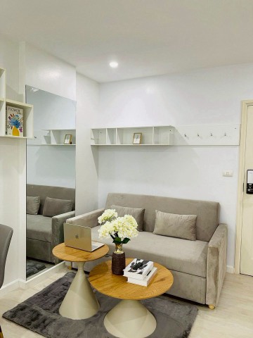 ขายเพียง 2.15 ล้าน 29.91 ตรม. #DCondo #Sign #ห้องมุม วิวนอก 2 ฝั่ง อากาศถ่ายเทดี เป็นส่วนตัว #ใกล้เซ็นทรัลเฟสติวัล ทำเลศักยภาพ เหมาะทั้งอยู่อาศัยและลงทุนปล่อยเช่ารายละเอียดห้อง อาคาร C ชั้น 5พื้นที่ใช้สอย 29.91 ตร.ม.1 ห้องนอน1 ห้องน้ำ1 ห้องรับแขก1 ห้องครัวเฟอร์นิเจอร์และเครื่องใช้ไฟฟ้าครบเครื่องปรับอากาศ 1 เครื่องเฟอร์นิเจอร์บิวท์อินผ้าม่านโซฟาโต๊ะรับประทานอาหารเตียงนอนพร้อม�