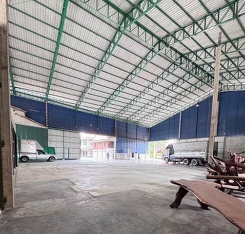 RK01030 ให้เช่าโกดัง 900 ตารางเมตร มี รง. 4  อำเภอเมือง จังหวัดเพชรบุรี  เหมาะสำหรับคลังสินค้า ศูนย์กระจายสินค้า โรงงานผลิต และธุรกิจโลจิสติกส์โรงงาน จ.เพชรบุรีที่ตั้ง ตำบล นาวุ้ง อำเภอเมืองเพชรบุรี เพชรบุรีโกดัง 900 ตารางเมตร รองรับรถเทรลเลอร์และตู้คอนเทนเนอร์ ระบบสาธารณูปโภคพร้อมใช้งานไฟฟ้า 3 เฟสห้องน้ำ ระบบสาธารณูปโภคครบมีลานกว้างสำหรับขนถ่ายสินค้าและจอดรถ �