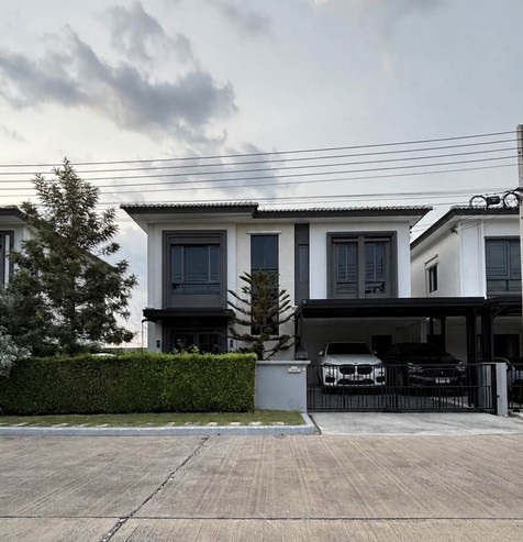ให้เช่าบ้านเดี่ยว 2 ชั้น 52 ตรว. 3 ห้องนอน Grande Pleno พหลฯ-วิภาวดี 2 ติดถนนพหลโยธิน ใกล้ดอนเมืองโทลล์เวย์ และ Future Park รังสิต*** ราคาเช่า 52,000 บาท/เดือน ติดต่อ:: ชยา โทร/ID Line:: 0942823961   Link Line:: https://line.me/ti/p/3xFA1An8Kcรหัส # T26-927บ้านเดี่ยว 2 ชั้น หลังมุม ทิศใต้ หมู่บ้านมัณฑนา อ่อนนุช-วงแหวน 4 เฟอร์พร้อมอยู่ ใกล้เมกะบางนา• แบบบ้าน Olivia• ขนาดที่ดิน  52 ตารางวา• พื้นที่ใช้สอย 190 ตารางเมตร• 3 ห้องนอน 4 ห้องน้ำ• 2 ที่จอดรถ •