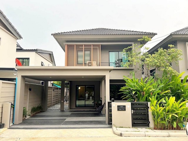 รหัสC7236 ให้เช่าบ้านเดี่ยว 2ชั้น หมู่บ้านAreeya Como Botanica บางนา 1 บ้านตกแต่งพร้อมอยู่ราคาเช่า 55,000 บาท/เดือน (ประกัน2 ล่วงหน้า1)พิเศษ !ฟรีล้างแอร์ 2 ครั้ง/ปีฟรีฉีดปลวกและแมลงสนใจนัดชมสถานที่หรือสอบถามข้อมูลเพิ่มเติมโทร : 095-823 9789 คิทLine id : candy.456Line Add Friend : https://line.me/ti/p/rHhjrvhm_zโทร : 091-782 8924 ต้นLine : seng.456Line Add Friend : https://line.me/ti/p/iHsUxP2IlTบ้านเดี่ยว 2ชั้น หมู่บ้านAreeya Como Botanica บางนา 1 บ้านตกแต่งพร้อมอยู่เนื้อที่ 41 ตารางวา 3 ห้องนอน3 �