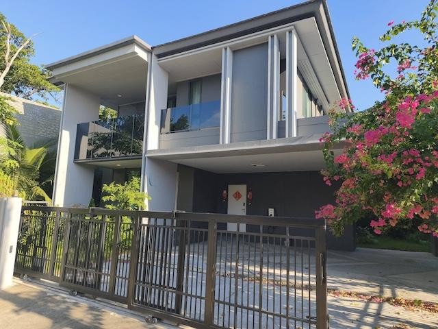 ให้เช่าบ้านเดี่ยว Setthasiri Krungthep Kreetha 2 ใกล้ Brighton College 1 กม. บ้านหรู 4 ห้องนอน 250 ตร.ม.ติดต่อ Agent คุณบัว (Bua)Tel: 093-646-4597 LINE ID: Bua093ราคาเพียง 98,000 บาทต่อเดือนรายละเอียดให้เช่าบ้านเดี่ยวหรู 2 ชั้น โครงการ Setthasiri Krungthep Kreetha 2 ทำเลศักยภาพย่านกรุงเทพกรีฑา เพียง 1 กิโลเมตรจาก Brighton College Bangkok และใกล้ Wellington College International School เหมาะสำหรับครอบครัว นักธุรกิจ และชาวต่างชาติที่กำลังมองหาบ้านเช่าใกล้โรงเรียนนานาชาติ พร้อมเข้าอย�
