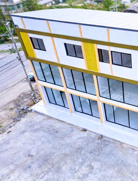 นิคมปิ่นทอง3 3.4กม. โรบินสัน บ่อวิน 4กม.  โคตรใหญ่ กว้าง อาคารพาณิชย์ให้เช่า 3 ชั้น เปิดซิง! วัดบ่อวิน 2.4กม.  28ตรว. 238ตรม. 16,998 B-M 3นอน 3น้ำ ตั้งอยู่หน้าหมู่บ้านใหญ่ Pinthong3 Industrial 3.4km Robinson Bowin 4km.Huge and wide 3-story commercial building for rent brand new! WatBowin 2.4km 28 sq.wa. 238sq.m. 16,998B-M. 3beds 3baths. Located in front of a large housing estate.นิคมอุตสาหกรรมปิ่นทอง 3 ตำบล บ่อวิน อำเภอศรีราชา ชลบุรี 20230VDO 1minshttps://youtube.com/shorts/vsrWtDkxvYkโคตรใหญ่ กว้าง 5เมตรเปิดสำนักงานหรือใช้เป็นที่อยู่อาศัยทำธุร