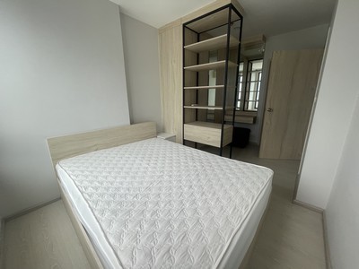 ห้องใหญ่พร้อมอยู่ ราคาดีสุด! ขายคอนโด NUE Noble Srinakarin Lasalle 30.56 ตร.ม. ชั้น 40 ติด MRT ศรีลาซาล 70 ม. .TPI-3291.ขาย NUE Noble Srinakarin Lasalle ชั้น 40 ติด MRT ศรีลาซาล.ที่ตั้ง : ถ.ศรีนครินทร์ ต.สำโรงเหนือ อ.เมืองสมุทรปราการ จ.สมุทรปราการGoogle Maps : https://maps.app.goo.gl/gbt9kg68M5c5ALxu5.รายละเอียดห้อง✅ ขนาด 30.56 ตารางเมตร✅ 1 ห้องนอน 1 ห้องน้ำ✅ ชั้น 40 จากทั้งหมด 43 ชั้น✅ ทิศตะวันออกเฉียงเหนือ รับลมดี แดดไม่ร้อน✅ วิวเมือง เปิดโล่ง ไม่มีอาคารบัง✅ พร้�