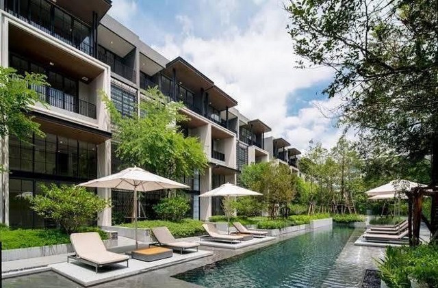 LV53578 ให้เช่า ทาวน์โฮม 5 ชั้น พร้อมลิฟต์ โครงการ Quarter 31 Luxury Urban Villas ใจกลางสุขุมวิท  ราคาเช่า : 280,000 บาท/เดือนที่ตั้ง : ซอยสุขุมวิท 31 (ซอยสวัสดี) แขวงคลองตัน เขตคลองเตย กทม. 10110ชื่อโครงการ : ควอร์เตอร์ 31 Quarter 31รายละเอียด :- ทาวน์โฮม 5 ชั้น พร้อมลิฟต์ - พื้นที่ 425 ตร.ม. - ขนาด 41.6 ตร.ว. - 4 ห้องนอน - 5 ห้องน้ำ - 1 ห้องนอนแม่บ้าน - จอดรถได้ 4 คัน พร้อมเฟอร์นิเจอร์สิ่งอำนวยความสะดวก : - พื้นที่ส่วนกลาง ประมาณ 