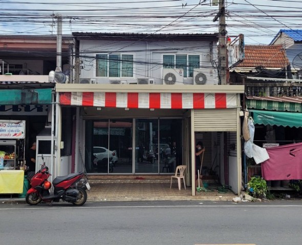 svs360  ให้เช่า ทาวน์เฮ่าส์ 2ชั้น หมู่บ้านบัวทอง ที่อยู่ ถนนกาญจนาภิเษก ตำบลบางรักพัฒนา  อำเภอบางบัวทอง จังหวัดนนทบุรี รหัสไปรษณีย์ 111105 ห้องนอน 5 ห้องน้ำ ขนาด 30 ตารางวา** เพื่อเป็นการรวดเร็วในการตรวจสอบ รบกวนคุณลูกค้า copy linkประกาศหรือขอรหัสประกาศส่งมาด้วยค่ะ**ติดต่อสอบถาม CALL: 092-798-8789 Line: @956uovqphttps://lin.ee/kKvaDQvwhatapp/wechat  +66927988789 https://www.facebook.com/Differestateให้บริการรับฝากขาย เช่า ซื้อ อสังหาริมทรัพย์ ทุกชน