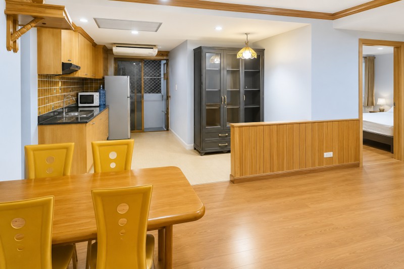 คอนโดให้เช่า Happy Land Sathorn Suite BTS เซนต์หลุยส์ 499ม. ชั้น10 64 ตร.ม. สาทร11 รับคนไทยด้วย 2นอน 14,999 บาท/เดือน 2น้ำ ใกล้ห้องกว้าง พร้อมเฟอร์ฯ และเครื่องใช้ไฟฟ้าครบ เหมาะสำหรับอยู่อาศัย ใจกลางสาทร เดินทางสะดวก สถานศึกษา แหล่งไลฟ์สไตล์ครบครัน และสกายวอล์ก  เชื่อมถนนหลักหลายสาย เข้า-ออกได้สะดวกรวดเร็ว ค่าเช่า BTS SaintLouis 499m. 10th fl 64sq.m. Sathorn11. Thai First Condo for rent Happy Land Sathorn Suite 2bed 14,999 THB/month. 2bath Near St. Louis Hospital 650 m. Fully furnished with complete appliances. Ideal 