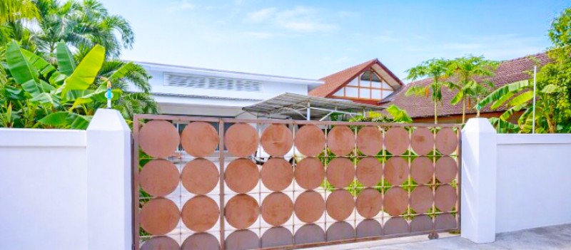 MRTศูนย์ราชการนนทบุรี 500ม.บ้านเดี่ยวชั้นเดียว 4 นอน 2 น้ำ และสำนักงานเทศบาลนครนนทบุรี 800 ม. 136ตร.ว. 544 ตร.ม. เหมาะทำออฟฟิศ สำนักงาน โกดัง หรือศูนย์กระจายสินค้า เดินทางสะดวก ติดถนนรัตนาธิเบศร์  ราคาเช่า 34,999 บาท/เดือน Single Storey House 4 Bed 2 Bath Near MRT Nonthaburi Civic Center 500 m. and Nonthaburi Municipality Office 800 m. Land Area 136sq.wa. 544sq.m.Rental price 34,999 B-M. Ideal for Office Warehouse Distribution Center Parking for 10 Cars Excellent Access on Rattanathibet Road  ถ.รัตนาธิเบศร์ ติวานนท์ ซ.รัตนาธิเบศร์ 6-12 บางกระสอ เมืองนน�