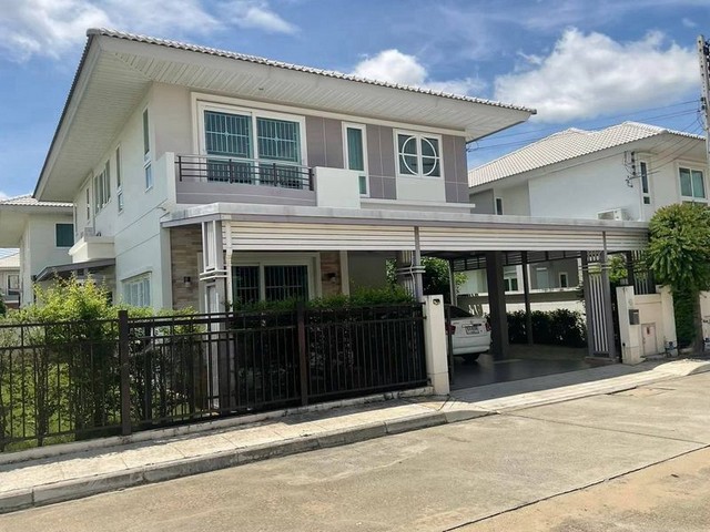 บ้านเดี่ยว 2 ชั้น เฟอร์นิเจอร์ครบ พร้อมเข้าอยู่ เดินทางสะดวก เชียงใหม่
