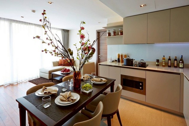 ให้เช่า คอนโด The Residence @61 ทองหล่อ ขนาด 72 ตร.ม. 2 ห้องนอน 1 ห้องน้ำ พร้อมห้องทำงาน ตกแต่งครบ พร้อมแม่บ้าน 3 ครั้ง/สัปดาห์ ใกล้ BTS เอกมัย 75,000 บาท/เดือนคอนโดพร้อมอยู่ใจกลางทองหล่อ ภายในโครงการ The Residence @61 ตกแต่งครบด้วยเฟอร์นิเจอร์และเครื่องใช้ไฟฟ้า พร้อมบริการที่ช่วยอำนวยความสะดวกในการอยู่อาศัย ทำเลศักยภาพ ใกล้ BTS เอกมัย รายล้อมด้วยโรงพยาบาลชั้นนำ ร้านอาหาร คาเฟ่ และห้างสรร�