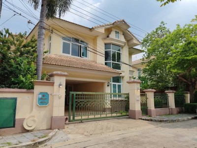 ขายบ้านเดี่ยว ภัสสร 11 ติดถนนประชาชื่นบ้านสวยหลังริม ราคาดี ที่สุด ขายบ้านเดี่ยว ภัสสร 11 ติดถนนประชาชื่นบ้านสวยหลังริม ราคาดี ที่สุดบ้านเดี่ยว ภัสสร 11 ถนน : ประชาชื่น 8 แยก 1 แขวง ทุ่งสองห้อง เขต หลักสี่ กทม.  10210 รายละเอียด:  บ้านเดี่ยว 2 ชั้น ถนนกว้าง  บ้านพร้อมอยู่ พื้นที่ใช้สอยประมาณ 3ห้องนอน 4ห้องน้ำ  1ห้องแม่บ้าน  1ห้องรับแขก  1ห้องครัว 3ที่จอดรถ สถานที่ใกล้เคียง :  เด�