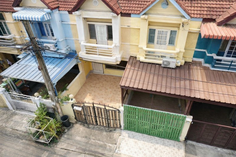สายไหม 2นอน 2น้ำ 21ตรว. มารวย สะพานใหม่-ดอนเมือง ทาวน์เฮ้าส์ 2 ชั้น ถนนพหลโยธิน ใกล้วัดเกาะสุวรรณาราม 700 ม.21 ตร.ว 6999 B-MMaruay Saphan Mai Don Mueang 2 Storey Townhouse 2 Bedrooms 2 Bathrooms Near Wat Ko Suwannaram Phahonyothin Road Land Size 21 Sq.wah For Rent 6999 B Mถนนสายไหม แขวงสายไหม เขตสายไหม กรุงเทพมหานครขนาด 21 ตร.ว.พื้นที่ใช้สอย เหมาะสำหรับอยู่อาศัยLand Size 21 Sq.wahทาวน์เฮ้าส์ 2 ชั้น 2 ห้องนอน 2 ห้องน้ำ บรรยากาศเงียบสงบ เดินทางสะดวก เชื่อมต่อถนนพหลโยธิน ถนนสายไหม แล�
