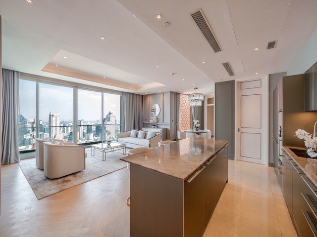 The Residences at Mandarin Oriental BangkokBTS: Charoen NakhonSize: 224 sqm., 3 bedrooms, 4 bathroomsRental price: 600,000 baht/monthSelling price: 169,000,000 bahtRef.: 381521 Listing Detail: www.rent-bangkok-condo.com/properties/381521 Co-agents are welcome. - - -Contact us for more information or arrange a viewing:Email. rbc.rentbangkokcondo@gmail.comCall. 066-0588-655Line ID: @rentbangkokcondohttps://lin.ee/9cMeMxeWhatsapp: 0660588655Wechat 微信: rentbangkokcondo