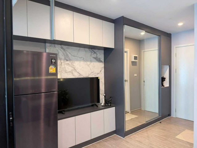 AOM 3003ให้เช่าคอนโด Regent Home Bangna  1 ห้องนอน 1 ห้องน้ำ  ขนาด 28 ตร.ม. ค่าเช่า 12,000 บาท/เดือน   ถนน สรรพาวุธ แขวงบางนา เขตบางนา,กรุงเทพมหานคร  1  ห้องนอน   1   ห้องน้ำ   ใช้สอย   28.00 ตร.ม.ราคาเช่า12,000 / เดือนให้เช่าคอนโด Regent Home Bangnaเพียง 400 เมตร จาก BTS บางนา เดินทางสะดวก ใกล้แหล่งช้อปปิ้งและร้านอาหาร จุดเด่น - ใกล้ BTS บางนา เพียง 400 เมตร- ห้องตกแต่งครบ พร้อมเข้าอยู่ได้ทันที- ชั้นสูง วิวสระว่ายน้ำ สวยสบายตา- �