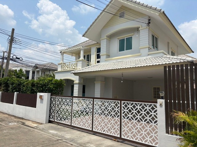 ให้เช่า ขาย บ้านเดี่ยว โครงการ บ้านสวนราชา รามอินทรา ถนนประเสริฐมนูกิจ 29 ซอยรามอินทรา 14 เดินทางสะดวกรหัส P734ราคาเช่า 65,000 บาท/เดือน สัญญาขั้นต่ำ 1 ปี (รวมค่าส่วนกลาง, ค่าดูแลสวน และค่าอินเตอร์เน็ต)ขาย 11,500,000 บาทติดต่อ คุณช่อผกา โทร 0616198565 LINE 0616198565สำรอง LINE 0812523279 ส่งลิ้งก์ไว้ได้เลย-ให้เช่า ขาย บ้านเดี่ยว โครงการ บ้านสวนราชา รามอินทรา ถนนประเสริฐมนูกิจ 29 ซอยรามอินทรา 14-ที่ดินขนา�