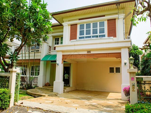ขายบ้านเดี่ยว 2 ชั้น หมู่บ้านเพอร์เฟคเพลส รามคำแหง 164 (Perfect Place Ramkhamhaeng 164) ติดโรงเรียนนานาชาติร่วมฤดีราคาขาย 13,500,000 บาท ( โอนคนละครึ่ง )ราคาเช่า 50,000 บาท / เดือนที่ตั้ง ถนนรามคำแหง ซอยรามคำแหง 164 แขวงสะพานสูง เขตสะพานสูง กรุงเทพมหานคร 10240ติดต่อ : คุณภัสพงณ์ 0634098164Line : deedee23https://www.facebook.com/profile.php?id=61581484955548เนื้อที่ 90 ตารางวา จำนวน 2 ชั้น 3 ห้องนอน 3 ห้องน้ำมี 1 ห้องแม่บ้าน จอดรถ 2 คัน เฟอร์นิเจอร์พร้อมอยู�