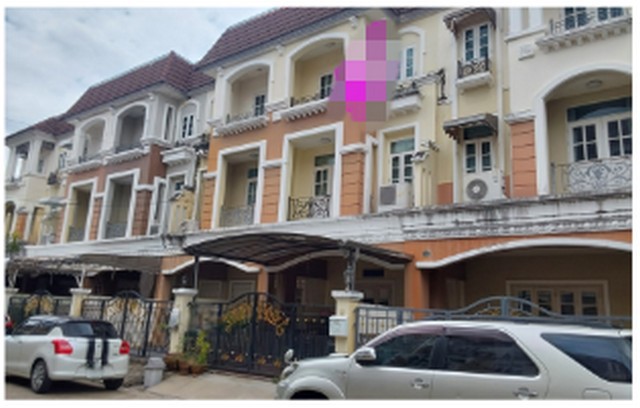 ขาย ทาวน์เฮ้าส์ โครงการสราญพฤกษ์ รามคำแหง-ลาดพร้าว กรุงเทพมหานคร        ซอยลาดพร้าว 130 แยก 4 ถนนลาดพร้าว ตำบลวังทองหลาง อำเภอวังทองหลาง กรุงเทพมหานคร  ราคา 4,790,000 บาท    รายละเอียดทรัพย์ -  เนื้อที่ 27.50 ตร.ว พื้นที่ใช้สอย 217 ตารางเมตร -  3 ห้องนอน 3 ห้องน้ำ  -  1 ที่จอดรถ  -  ทาวน์เฮ้าส์หันไปทางทิศ  พิกัดทรัพย์  :   https://maps.app.goo.gl/3kxeHpUrePB6SRw56  สถานที่ใกล้เคียง   - โลตัส โกเฟรช มินิ ซูเปอร์มาร์เก็ต ราม�