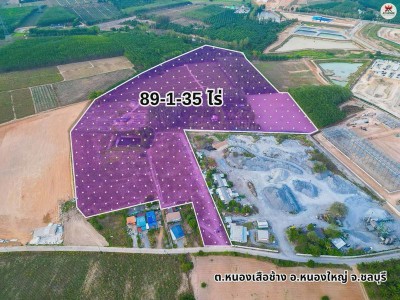 โอกาสดีสำหรับนักลงทุนและผู้ประกอบการ!???? ขายที่ดินพื้นที่สีม่วง ติดนิคม WHA 3???? ต.หนองเสือช้าง อ.หนองใหญ่ จ.ชลบุรี???? เนื้อที่ 89 ไร่ 1 งาน 35 ตารางวา???? โฉนดพร้อมโอน (รวมค่าโอนแล้ว)???? เสนอขายเพียง ไร่ละ 2.8 ล้านบาท✨ จุดเด่น✅ พื้นที่สีม่วง รองรับการสร้างโรงงานและคลังสินค้า✅ ทำเลศักยภาพ รองรับการเติบโตของ EEC✅ ที่ดินเป็นเนินสูง ไม่ต้องถม ประหยัดต้นทุน✅ ระบบโลจิสติกส์สะดวก �