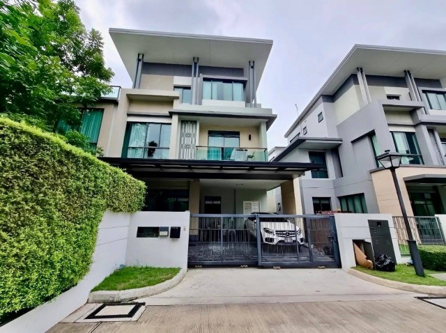 ขาย #บ้านเดี่ยว หมู่บ้านนาราสิริ โทเพียรี่ นวมินทร์-รามอินทรา ถนนนวมินทร์ #ใกล้แฟชั่นไอส์แลนด์ #ย่านนวมินทร์ราคาขาย 32,000,000 บาท#รายละเอียด - หมู่บ้าน : นาราสิริ โทเพียรี่ นวมินทร์-รามอินทรา - ประเภท : บ้านเดี่ยว 3 ชั้น - ขนาด : 65.5 ตารางวา - พื้นที่ใช้สอย : 317 ตารางเมตร - จำนวนชั้น : 3 ชั้น - ตำแหน่งบ้าน : หลังมุม - จำนวนห้อง : 4 ห้องนอน 4 ห้องน้ำ 1 ห้องแม่บ้าน+1 ห้องน้ำ  - จอดรถ : 2 คันในบ้าน (�
