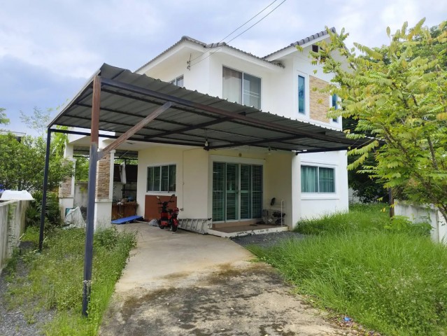 ขาย บ้านเดี่ยว/ทาวน์เฮ้าส์/คอนโด โครงการ บ้านเดี่ยว รุ่งธนา 6 สันกำแพง  ถนน สายเชียงใหม่-สันกำแพง(ทล.1006) ตำบล ต้นเปา อำเภอ สันกำแพง จังหวัด เชียงใหม่   ราคาโปรโมชั่น  2,383,000    บาท    ลดจาก   2,750,000   บาท ราคาโปรโมชั่นตั้งแต่วันที่  1 กรกฎาคม 2569 - 30 กันยายน 2569  รายละเอียดทรัพย์ -  เนื้อที่  64.50 ตร.ว.  พื้นที่ใช้สอย 142.50 ตร.ม. -  บ้านหันไปทางทิศ ใต้  พิกัดทรัพย์ : https://maps.app.goo.gl/Y8wDzatF8T27rryy7  สถานที่ใกล้เคียง   -