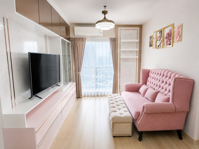65 ตร.ม. ชั้น20 ห้องมุม MRTรฟม. 600ม. คอนโด 2นอน Supalai Veranda Rama 9 2น้ำ 26,998 B-M.วิวเมืองสวย พร้อมเฟอร์ฯ และเครื่องใช้ไฟฟ้าครบ ทำเลพระราม 9 เดินทางสะดวก ใกล้รร.นานาชาติโชรส์เบอรี่ ซิตี้แคมปัส 600 ม. โรงพยาบาล และแหล่งไลฟ์สไตล์ชั้นนำSize 65 sq.m. on the 20th floor corner unit MRT MRTA 600m. High-rise condo with 2 bed Supalai Veranda Rama 9 2 bath   beautiful city view. Fully furnished and equipped with appliances. Convenient Rama 9 location near Shrewsbury International School City Campus 600 m. hospitals and leading lifestyle destinations. Rent 26,998 THB/month.ถนนพระราม 9 รัชดาภิเษก แขวงบางกะปิ เ�